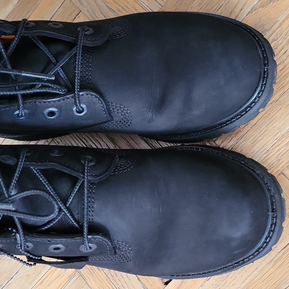 Timberland Women's Boots 6 Inch - Picture 4 of 9